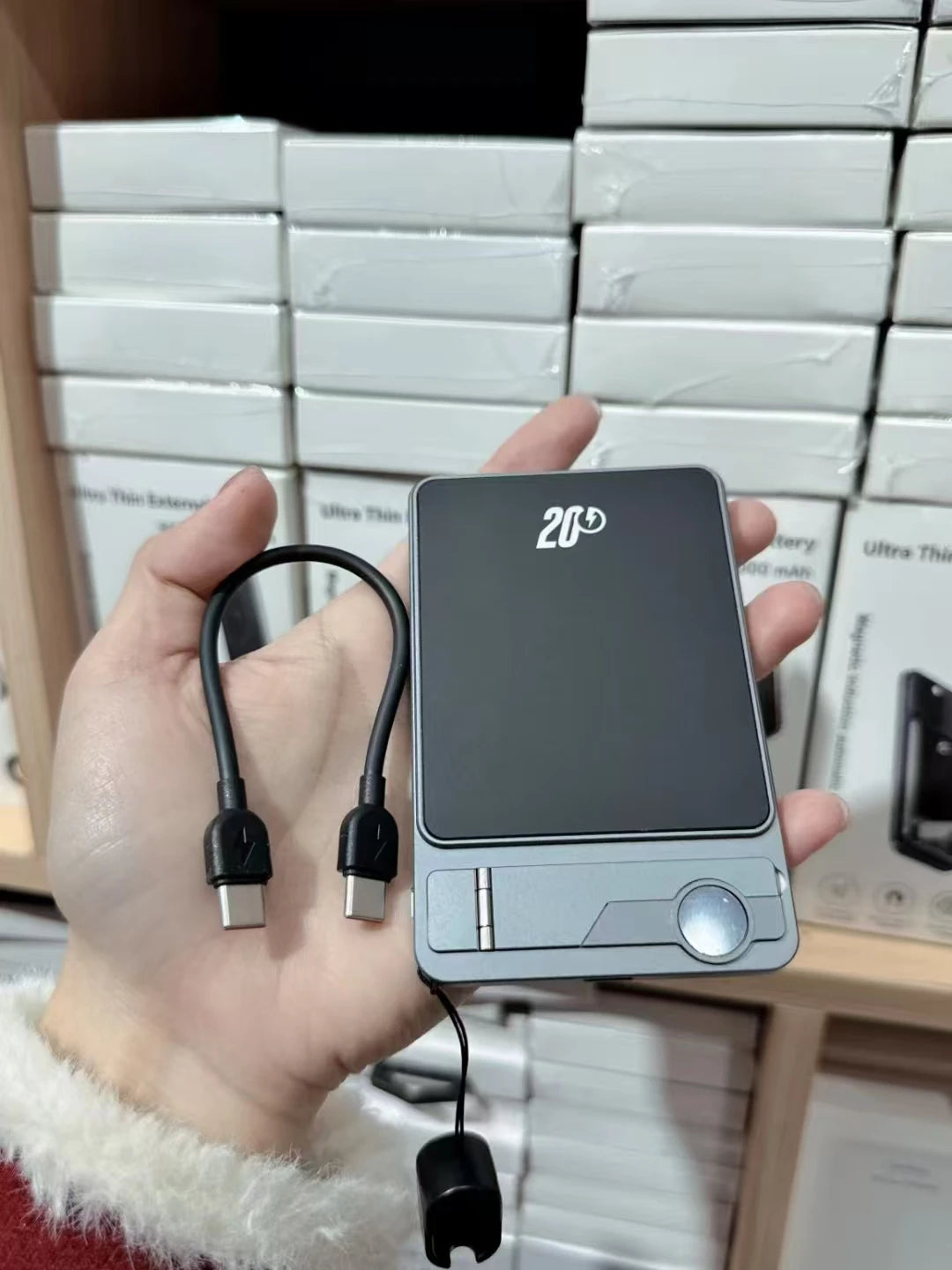 Cargador portátil Powerbank con Cable PD20W banco de energía inalámbrico 15W con soporte para teléfono pantalla LED batería de respaldo para teléfono móvil