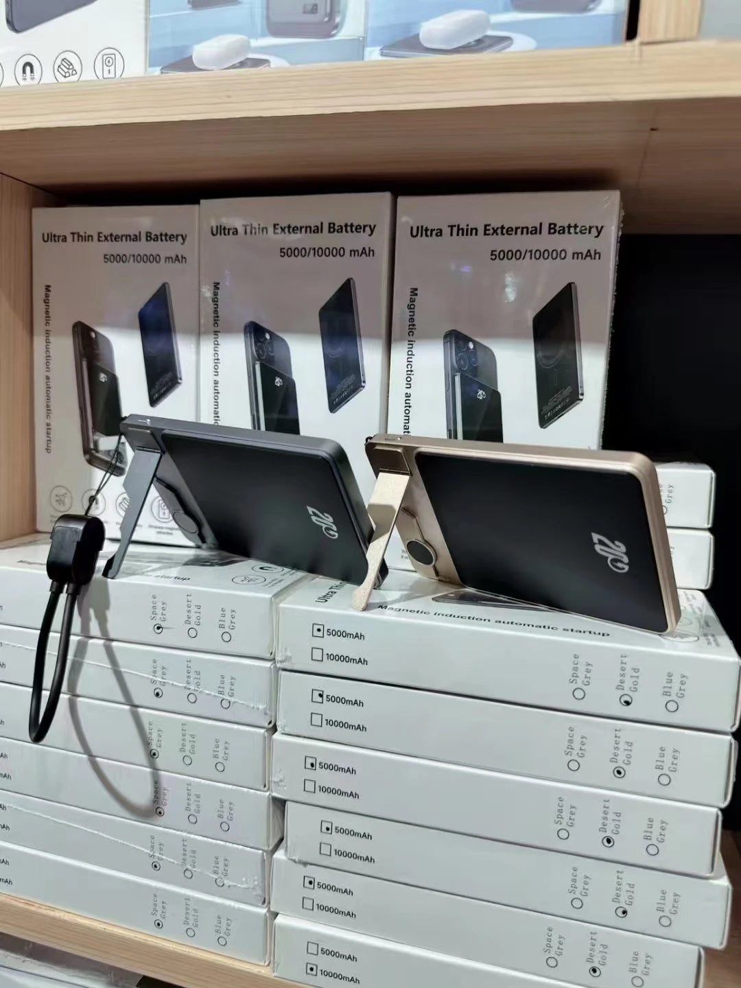 Cargador portátil Powerbank con Cable PD20W banco de energía inalámbrico 15W con soporte para teléfono pantalla LED batería de respaldo para teléfono móvil
